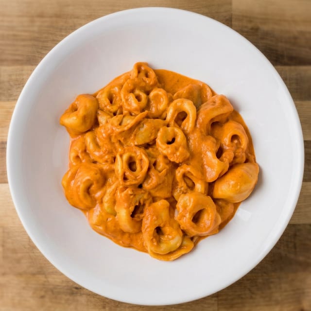 Tortellini Alla Panna.